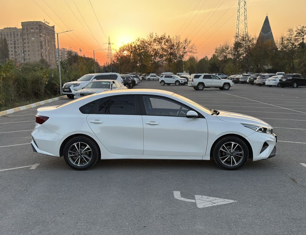 Kia K3: 2021 г., 1.6 л, Автомат, Бензин, Седан: фото 4