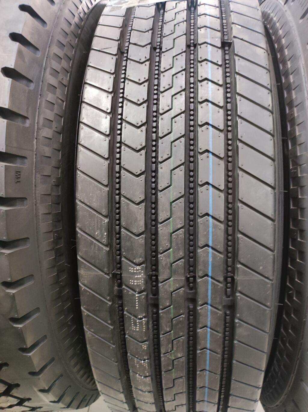 Шины на ведущую и рулевую ось Размер 315/70R22,5 18PR Заводы: Бото: фото 6