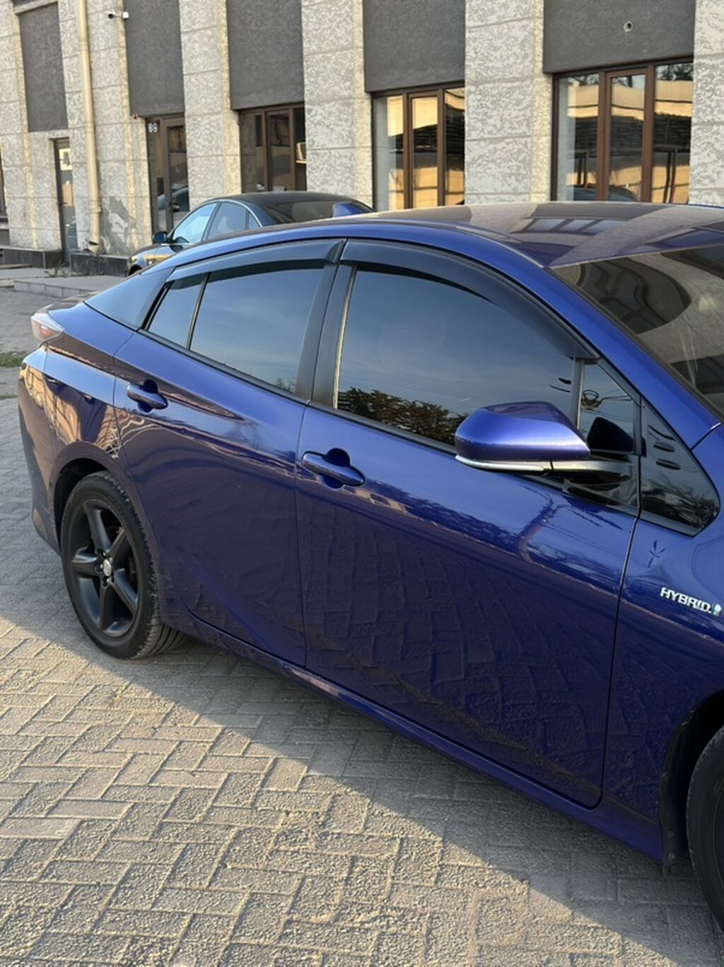 Toyota Prius: 2018 г., Гибрид, Хэтчбэк: фото 8