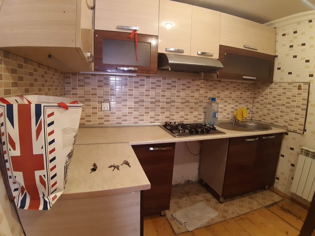 3otaqlı mənzil – mətbəx mebelli və qaz plitəsi ilə - Plan: 3 ayrı