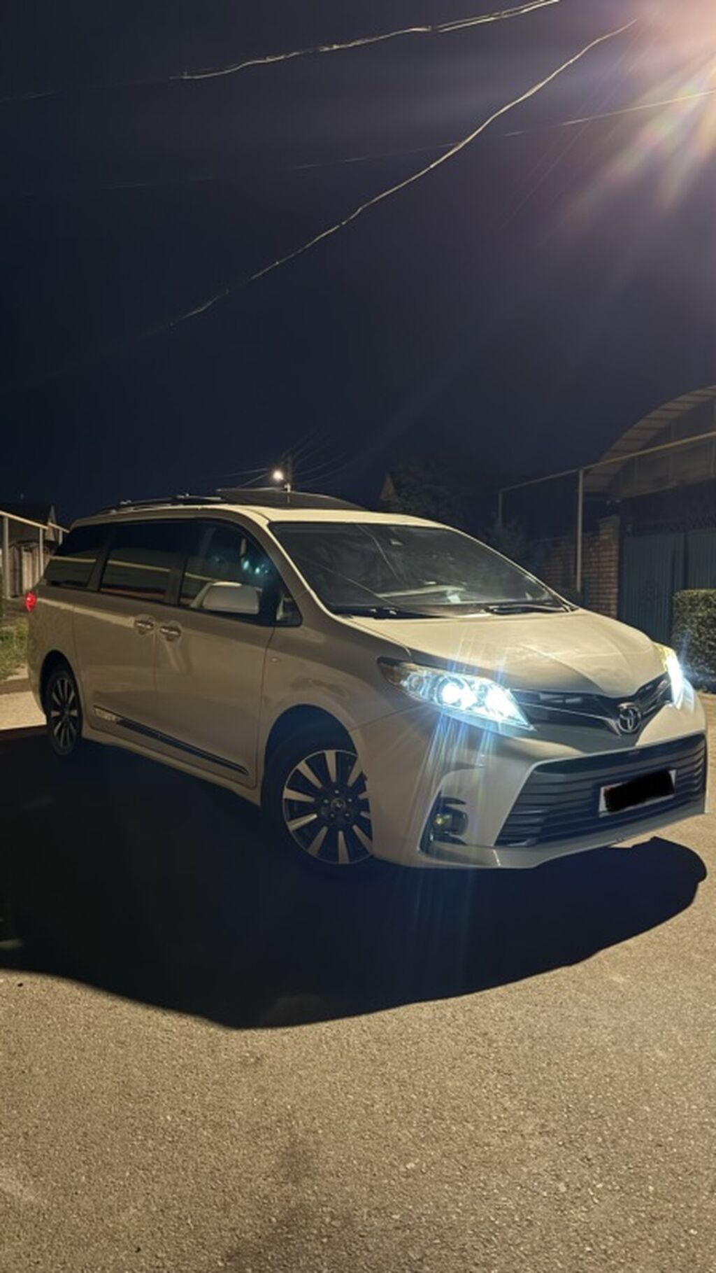 Toyota Sienna: 2018 г., 3.5 л, Автомат, Бензин, Минивэн: фото 8