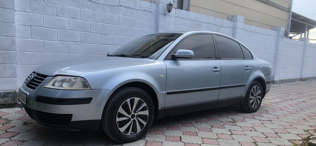 Volkswagen Passat: 2001 г., 2 л, Механика, Бензин, Седан: фото 4