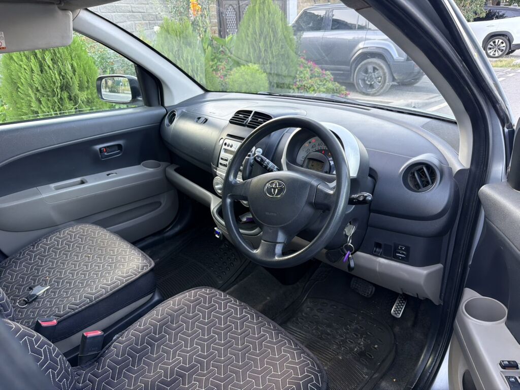 Toyota Passo: 2005 г., 1 л, Автомат, Бензин, Хэтчбэк: фото 8