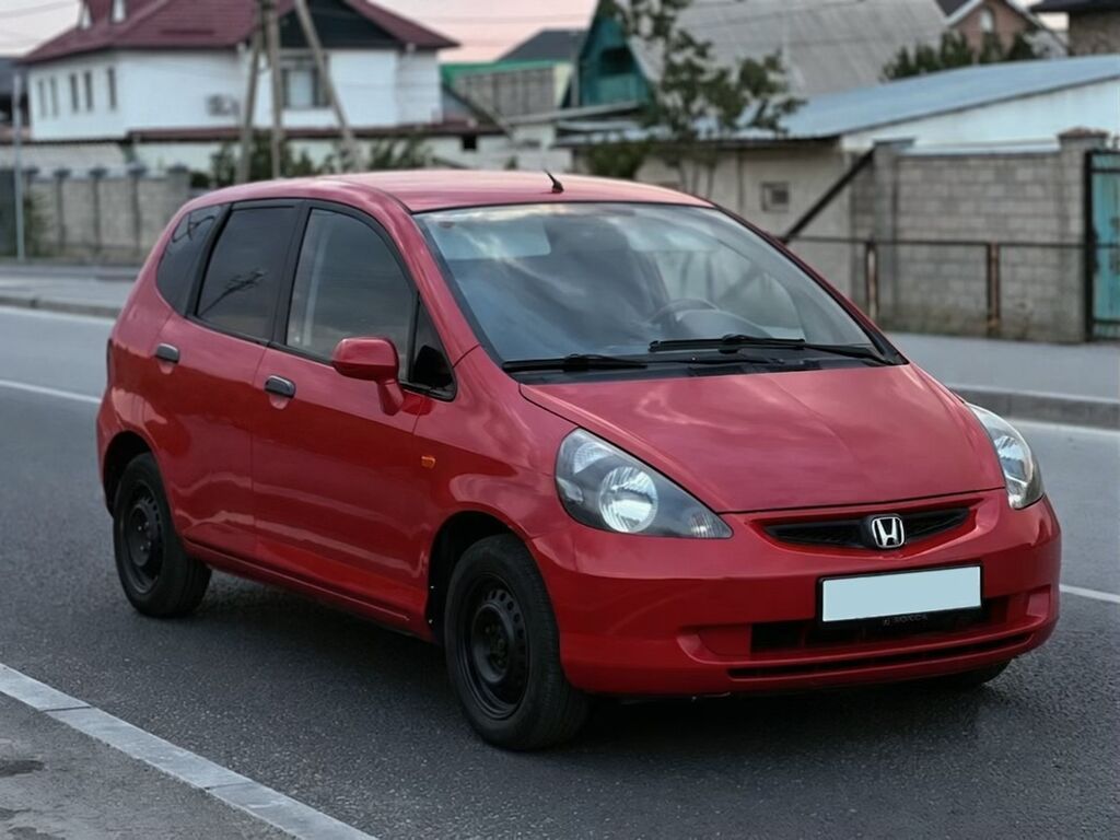 Honda Fit: 2002 г., 1.4 л, Механика, Бензин, Хэтчбэк: фото 3