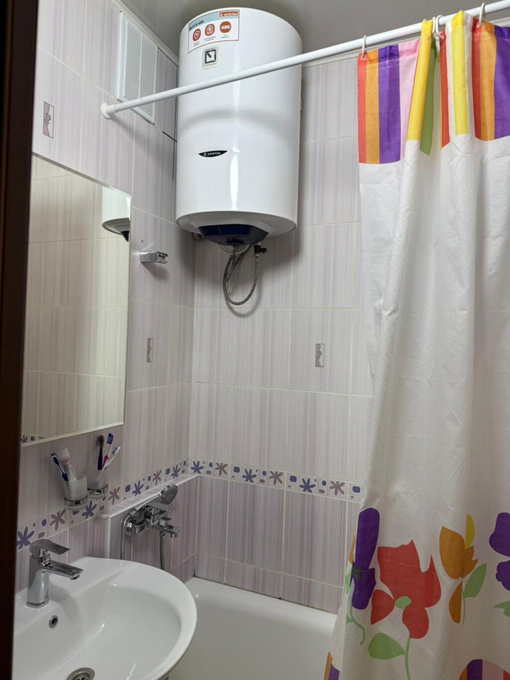 3 комнаты, 62 м², 106 серия, 5 этаж, Косметический ремонт — фото 8