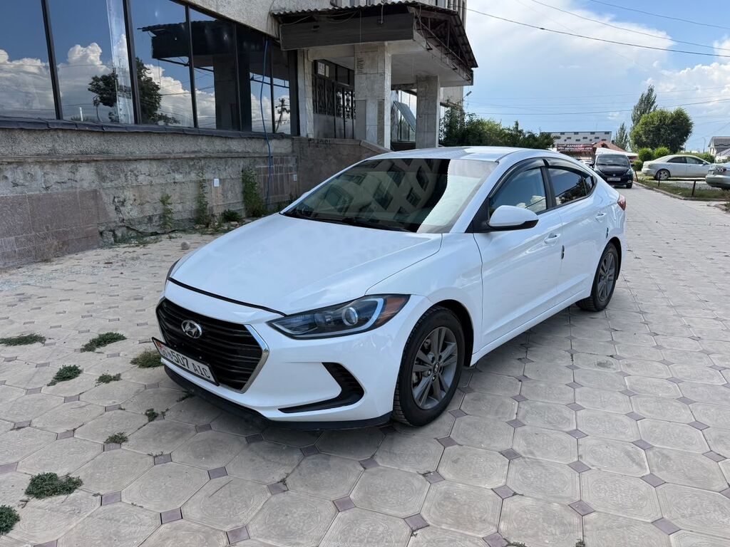 Hyundai Elantra 2017 г., 2.0 л, автомат: фото 2