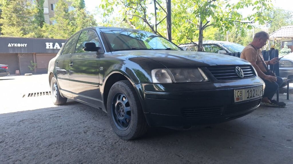 Volkswagen Passat: 1997 г., 1.6 л, Механика, Бензин, Седан: фото 2