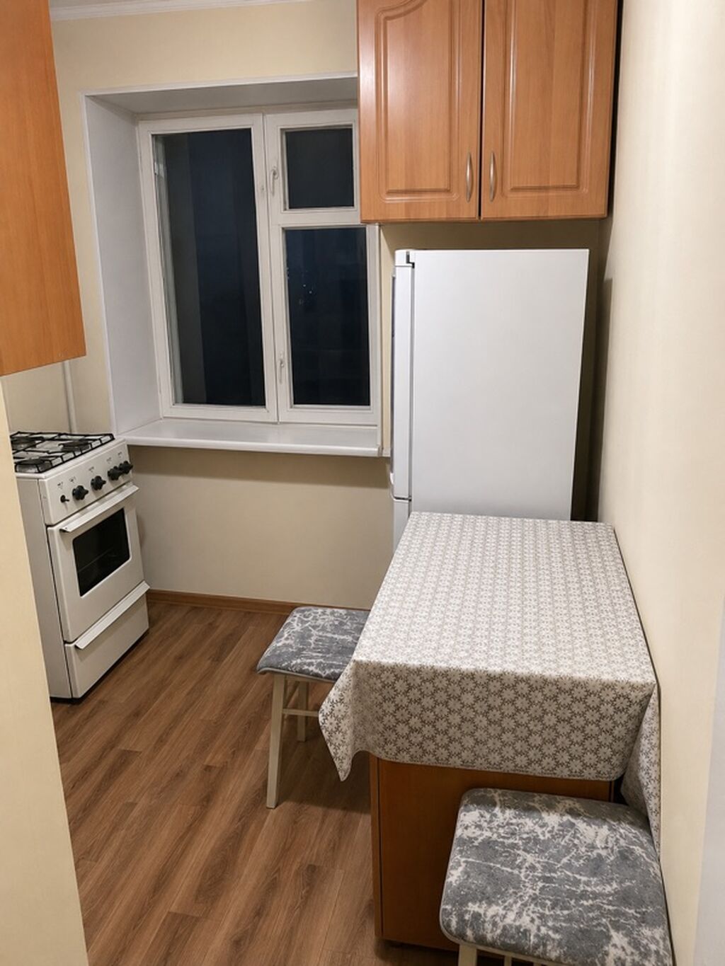 Продается 2‑комнатная квартира, Тыныстанова / Суеркулова, 9 мкр: фото 1