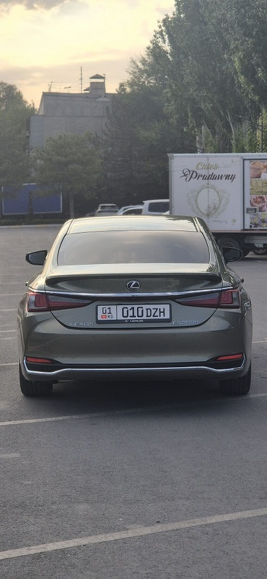 Lexus ES: 2020 г., 2.5 л, Автомат, Гибрид, Седан: фото 2
