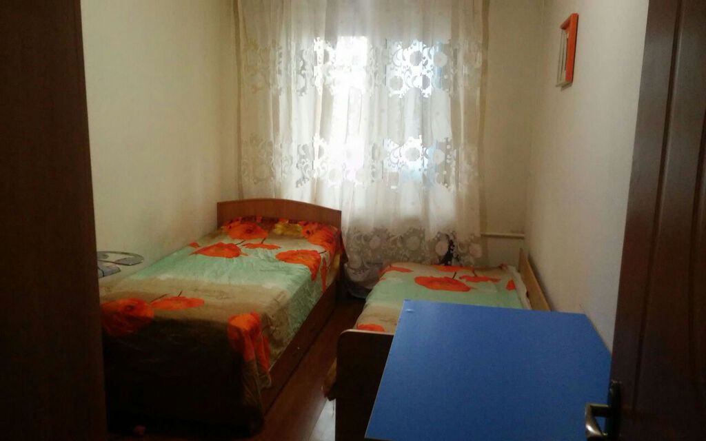 3 комнаты, 59 м², Бишкек Парк ТРЦ 105 серия, 5 этаж, Косметический ремонт: фото 2