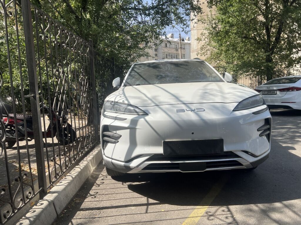 BYD Song Plus: 2023 г., Электромобиль, Кроссовер: фото 1