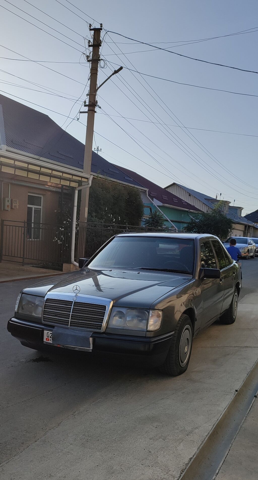 Mercedes-Benz W124: 1989 г., 2.5 л, Механика, Дизель, Седан: фото 1