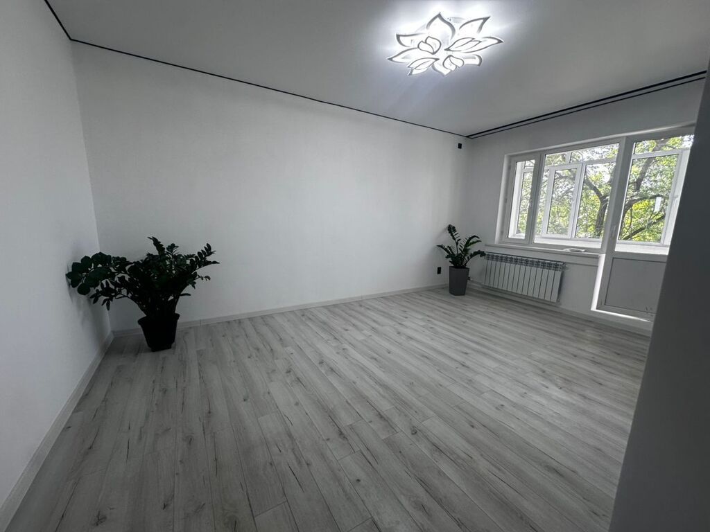 3 комнаты, 62 м², Аламедин-1 мкр 105 серия, 5 этаж, Свежий ремонт: фото 1