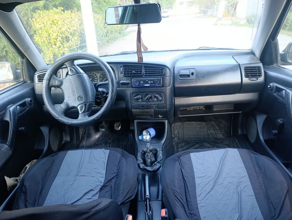 Volkswagen Golf Variant: 1994 г., 1.8 л, Механика, Бензин, Универсал: фото 5