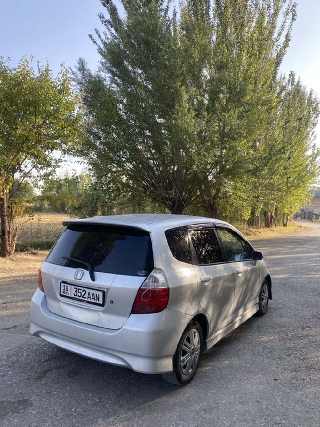Honda Fit: 2002 г., 1.5 л, Автомат, Бензин, Хэтчбэк: фото 4