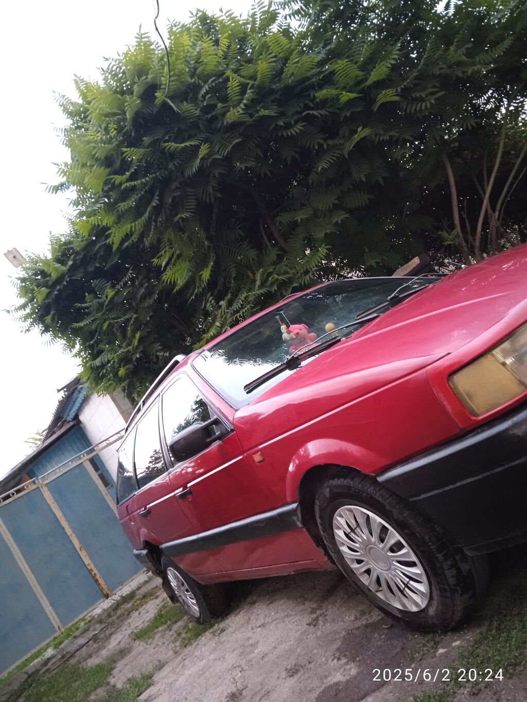 Volkswagen Passat: 1992 г., Автомат, Универсал: фото 2