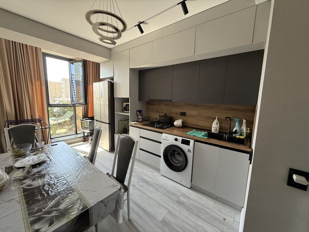 Студия, 42 м², Элитка, 6 этаж, Евроремонт: фото 1
