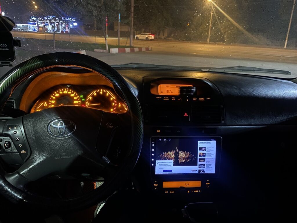Toyota Avensis: 2003 г., 1.8 л, Механика, Бензин, Седан: фото 7