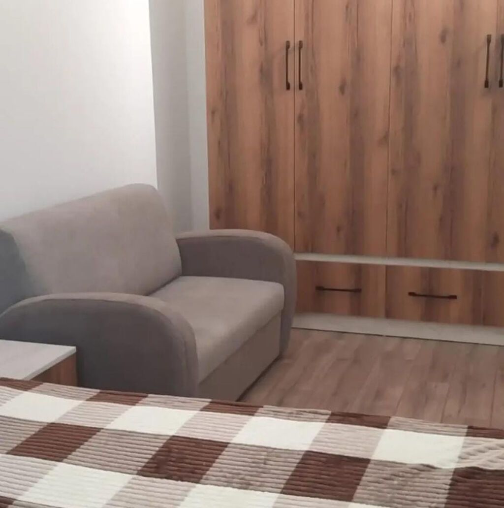 Kirayə verilir.3 otaqlı mənzil – tam mebellı və texnikalı - Plan