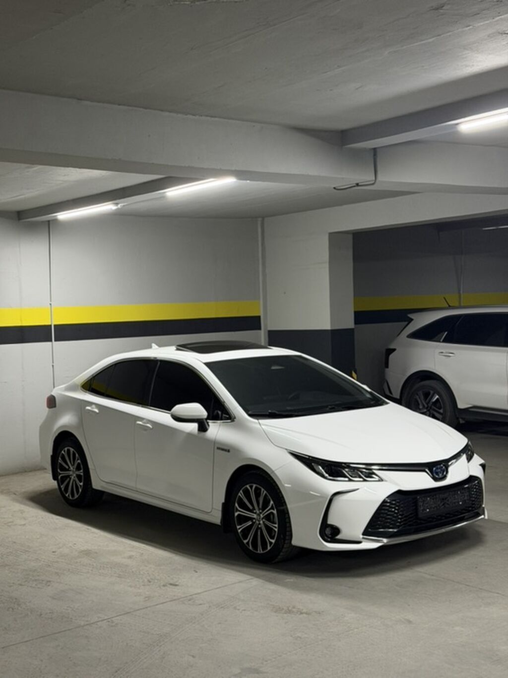 Toyota Corolla: 2024 г., 1.8 л, Вариатор, Гибрид, Седан: фото 3
