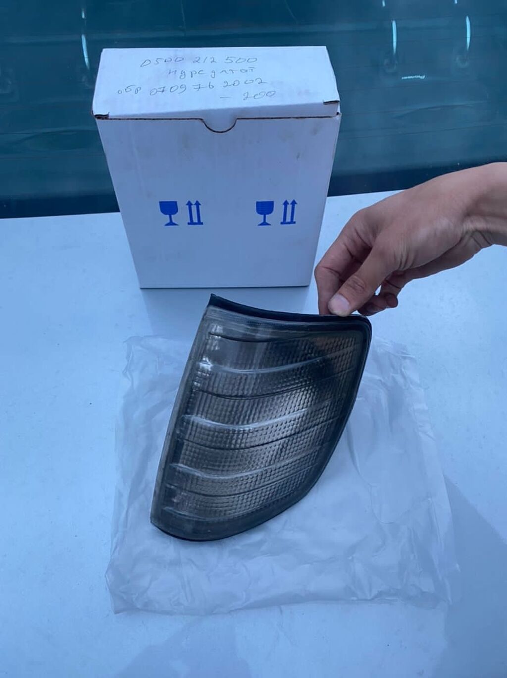 Продаю поворотник на мерседес w124 правую | 2000 KGS | Поворотники ...