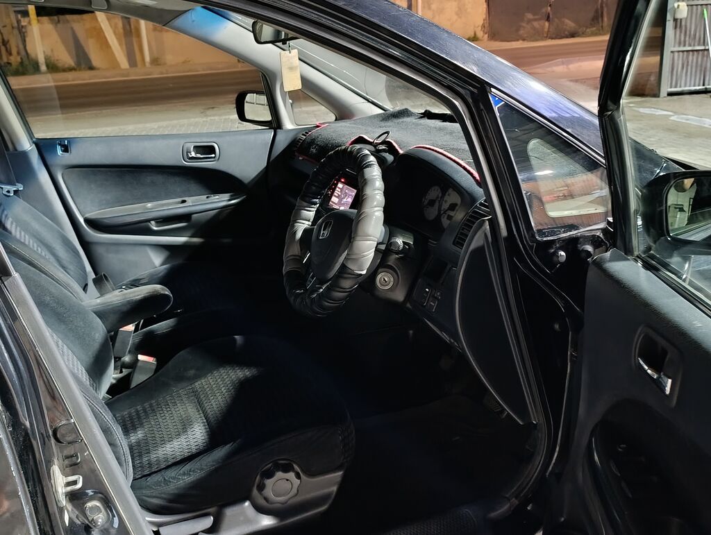 Honda Stream: 2003 г., 2 л, Автомат, Бензин, Минивэн: фото 8