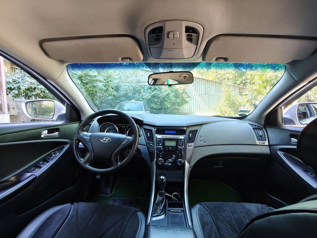Hyundai Sonata: 2011 г., 2 л, Автомат, Газ, Седан: фото 8