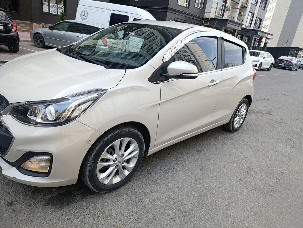 Chevrolet Spark: 2019 г., 1 л, Вариатор, Бензин, Хэтчбэк: фото 3
