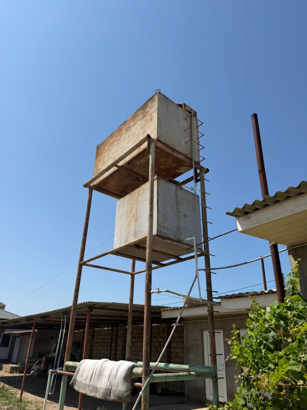 Parnik İcarəyə Verilir – Zirə qəsəbəsi Zirə qəsəbəsində, əsas yoldan