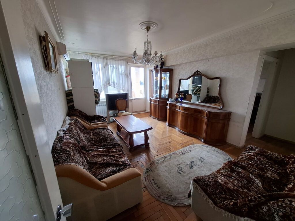 Nəsimidə 4 otaqlı köhnə tikili mənzil satılır, 110 m², 270 000 AZN, şəkil 2 / 12