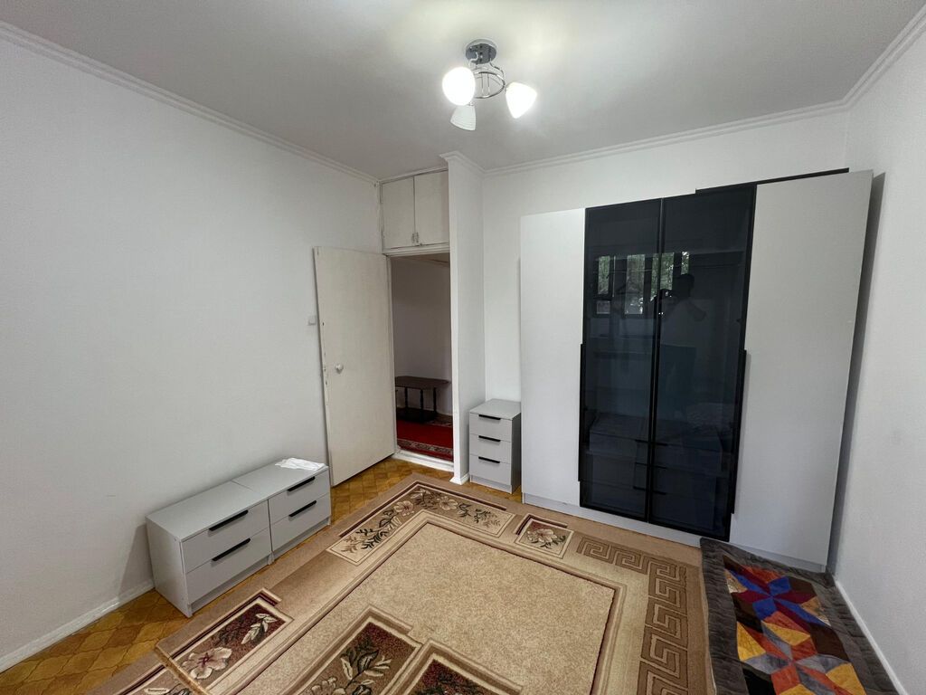 4 комнаты, 90 м², 12 мкр 106 серия, 1 этаж, Требуется ремонт: фото 3