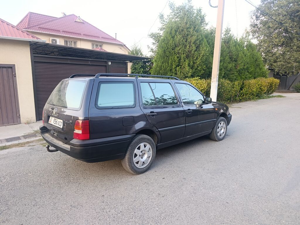 Volkswagen Golf Variant: 1994 г., 1.8 л, Механика, Бензин, Универсал: фото 4