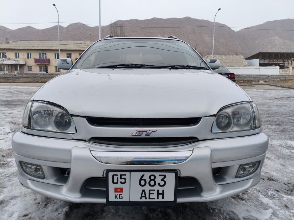 Toyota Caldina: 2001 г., 2 л, Автомат, Бензин, Универсал: фото 1