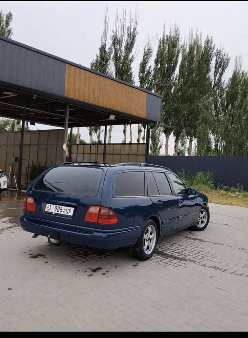 Mercedes-Benz E-Class: 1998 г., 2 л, Механика, Бензин, Универсал: фото 2