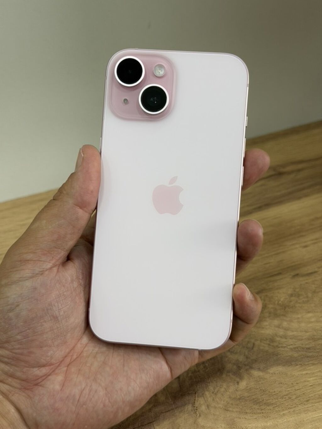IPhone 15, Б/у, 512 ГБ, Розовый, Защитное стекло, Чехол, 93 %: фото 2