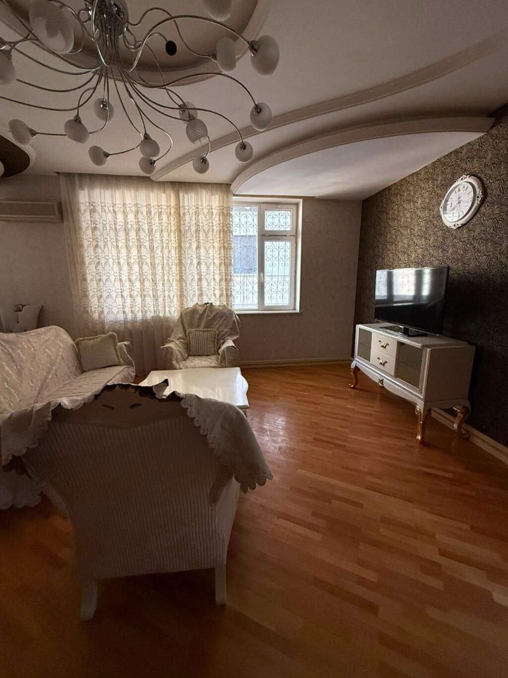 8-ci mikrorayonda 3 otaqlı mənzil kirayə verilir, 158 m², 1 000 AZN/ay, şəkil 2 / 12