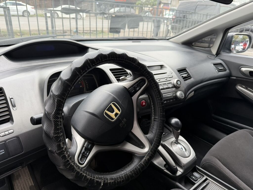 Honda Civic: 2007 г., 1.8 л, Автомат, Бензин, Седан: фото 6