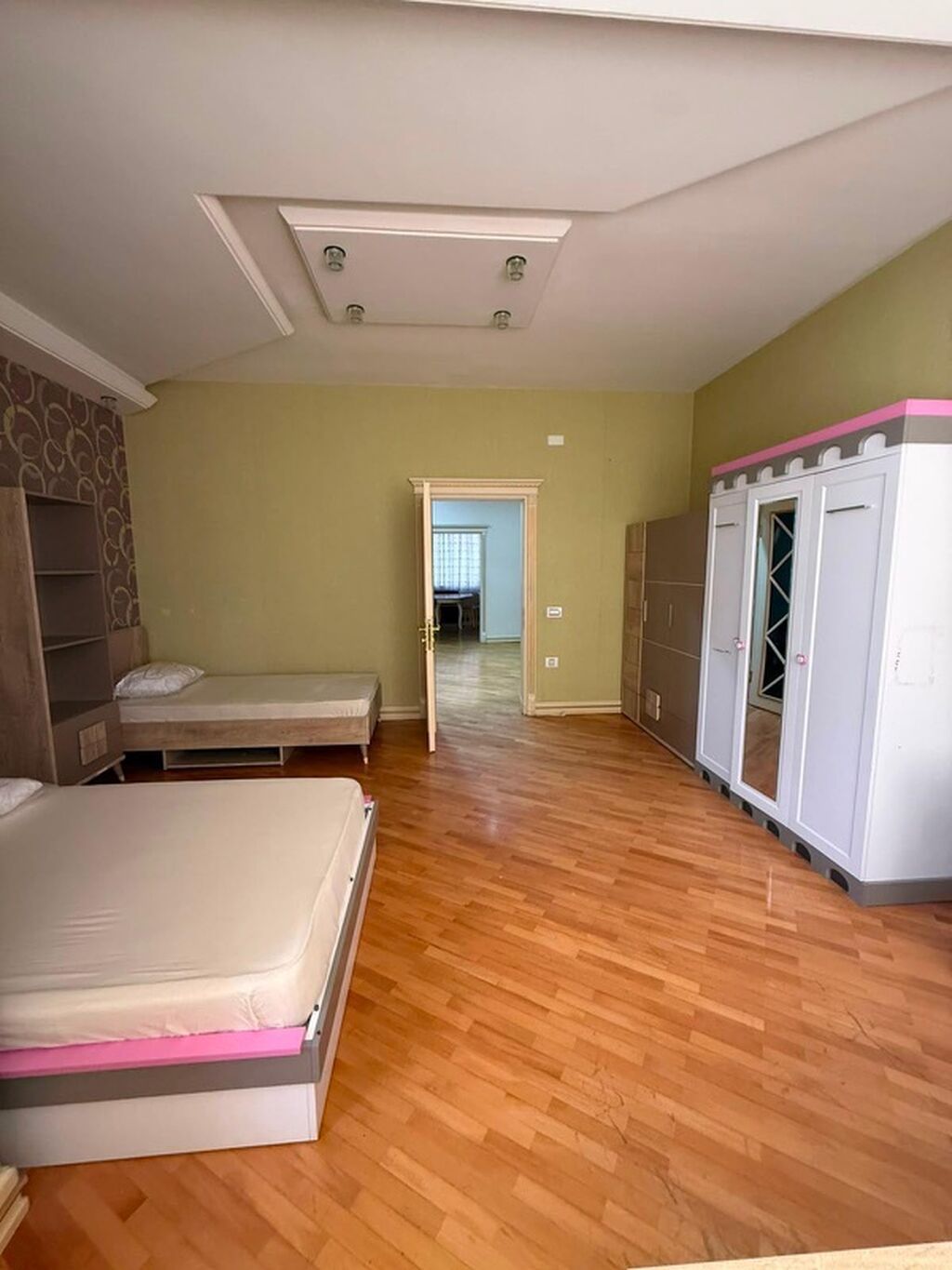 Cefer Xendam Kucesi, ayliqi 1200 manat geniş metbex ve otaqlar 158