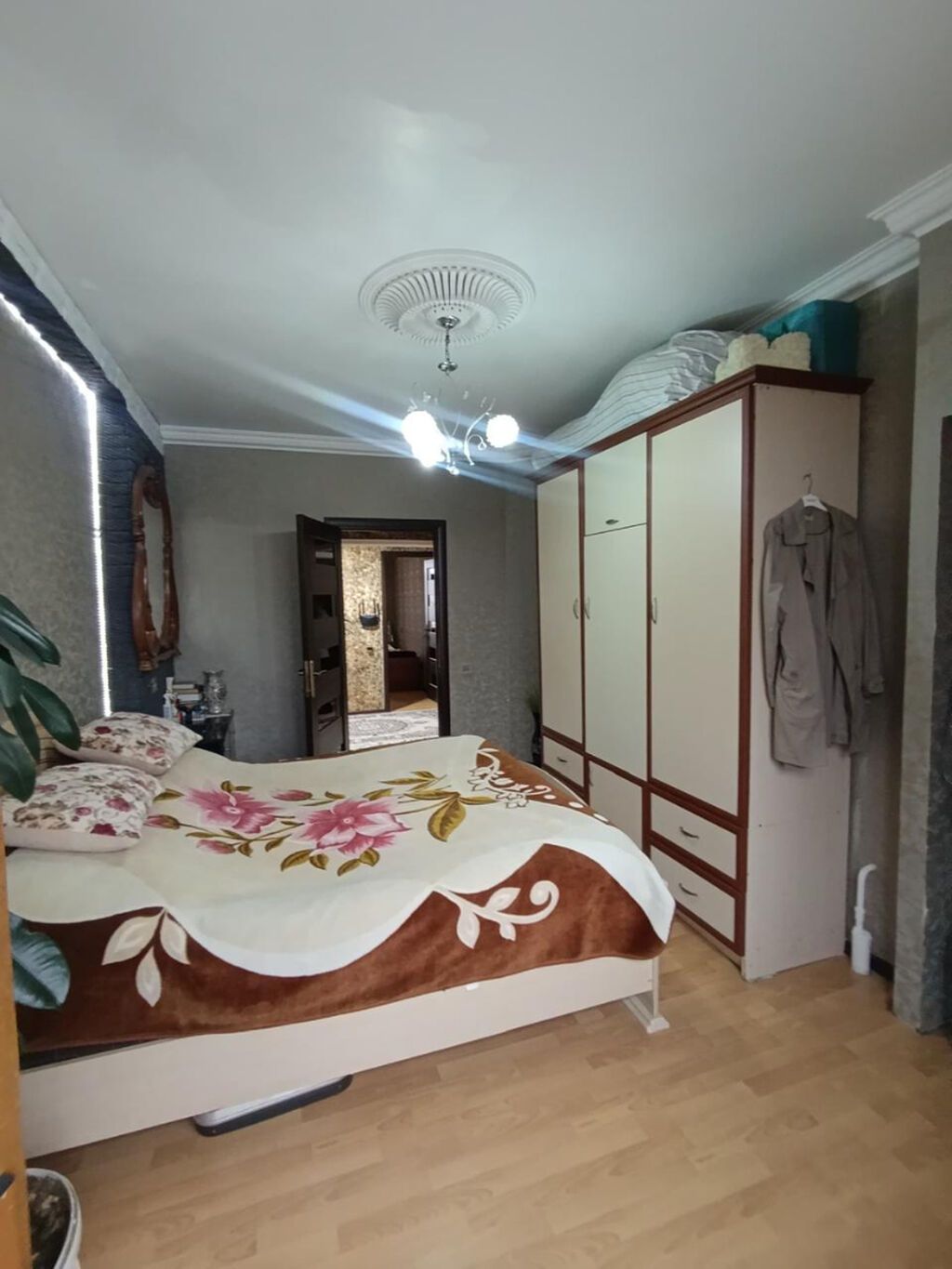 Bakı, Bakıxanov qəs., 3 otaqlı, Köhnə tikili, 85 kv. m