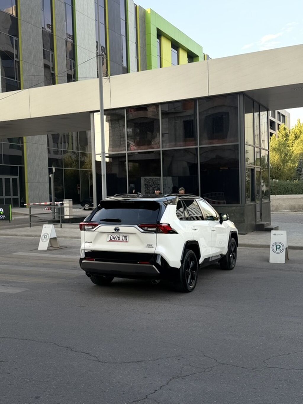 Toyota RAV4: 2020 г., Гибрид, Кроссовер: фото 7