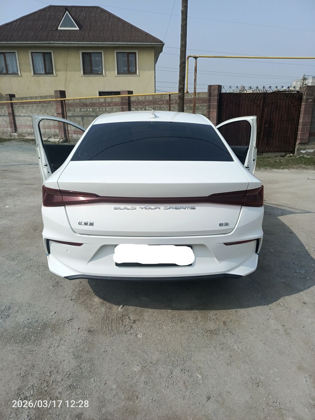 BYD E3: 2020 г., 0.1 л, Автомат, Электромобиль, Седан: фото 3
