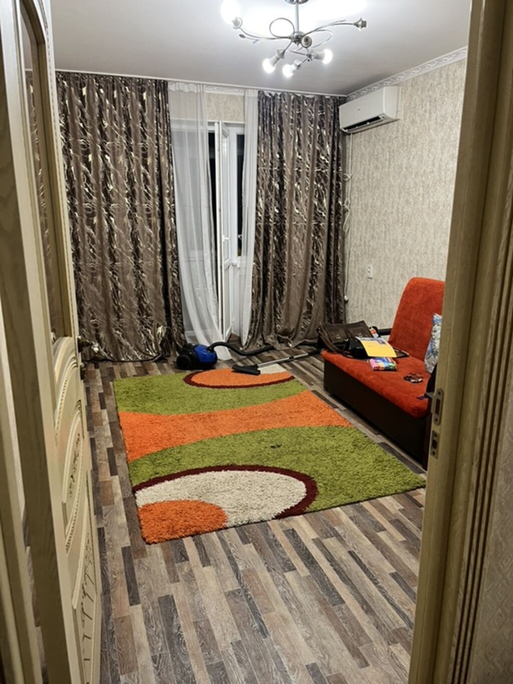 3 комнаты, С мебелью частично
