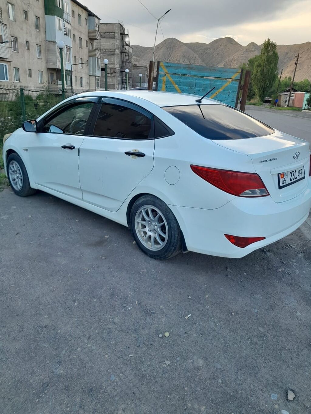 Hyundai Solaris: 2015 г., 1.6 л, Автомат, Бензин, Седан: фото 4