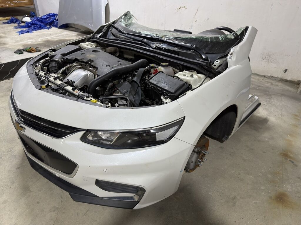 Передняя часть автомобиля Chevrolet (седан, белый цвет) в сборе —: фото 2
