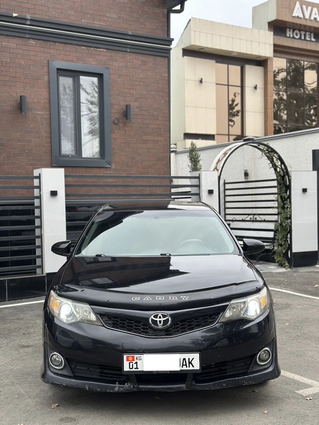 Toyota Camry: 2014 г., 2.5 л, Автомат, Бензин, Седан: фото 2