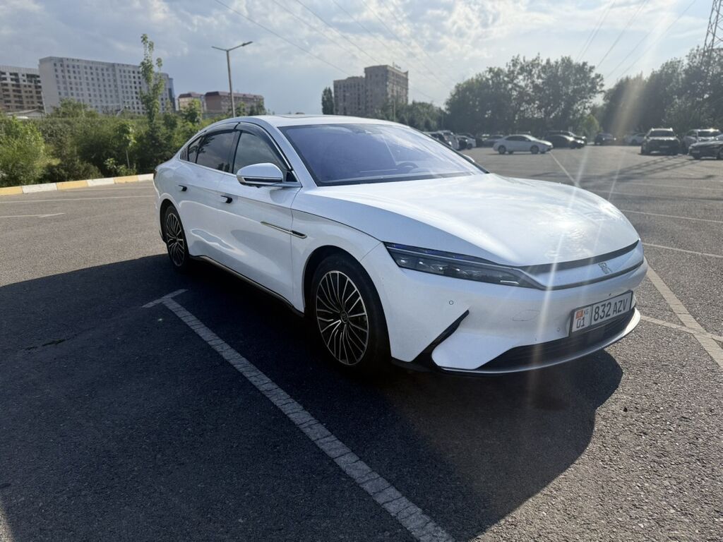 BYD Han EV: 2022 г., Автомат, Электромобиль, Седан: фото 2