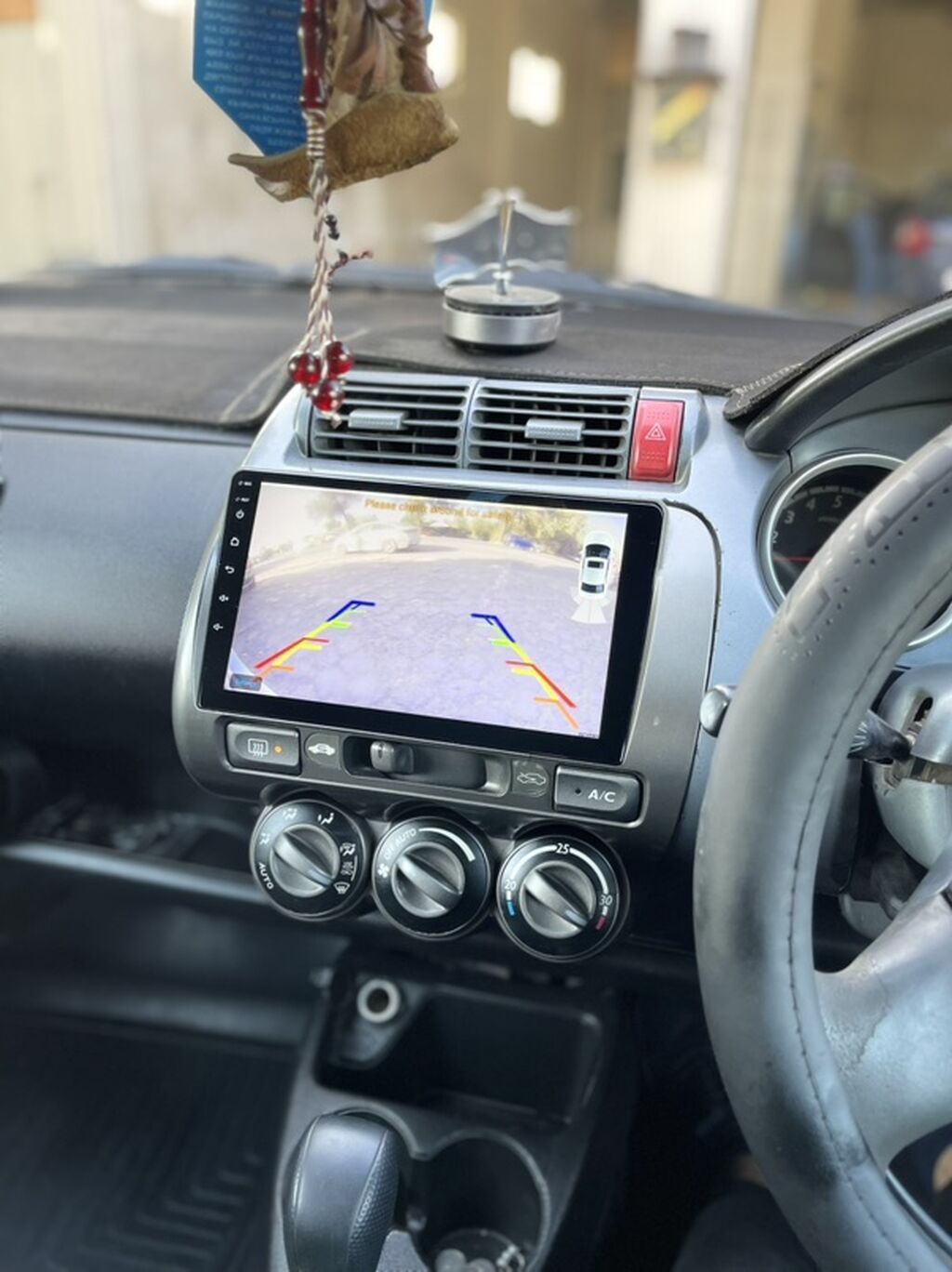 Honda Fit: 2002 г., 1.3 л, Вариатор, Бензин, Хэтчбэк: фото 6