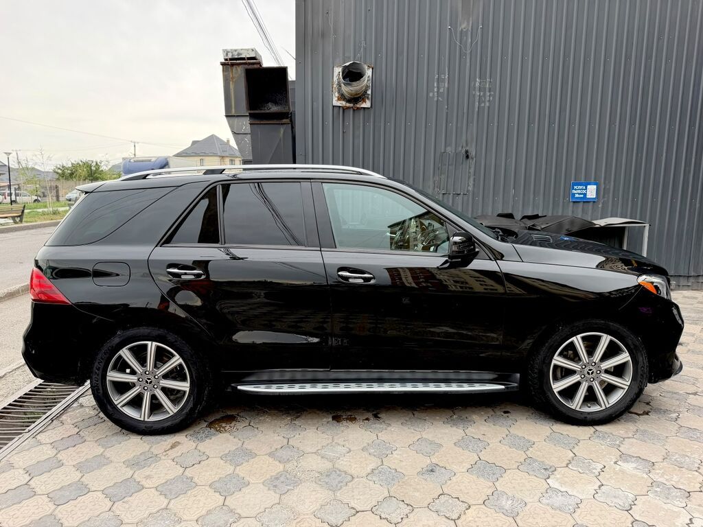Mercedes-Benz GLE-Class AMG: 2017 г., 3 л, Автомат, Бензин, Универсал: фото 2