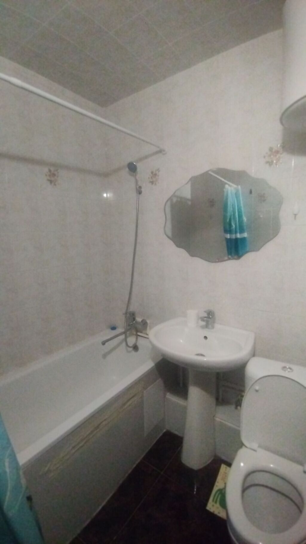 6 мкр Сдается 1хком квартира Этаж: 3 из 4 Косметический ремонт С: фото 4