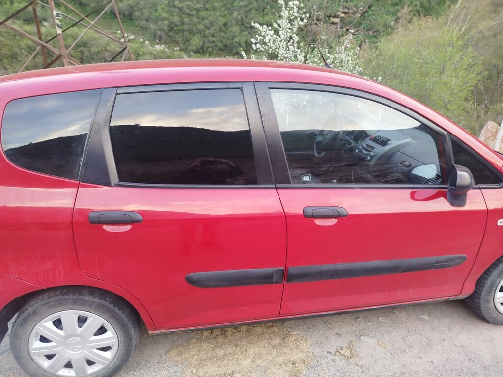 Honda Jazz: 2005 г., 1.3 л, Механика, Бензин, Хэтчбэк: фото 8